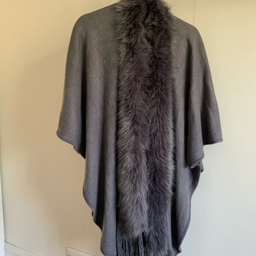 Gray Poncho with Faux Fur Trim